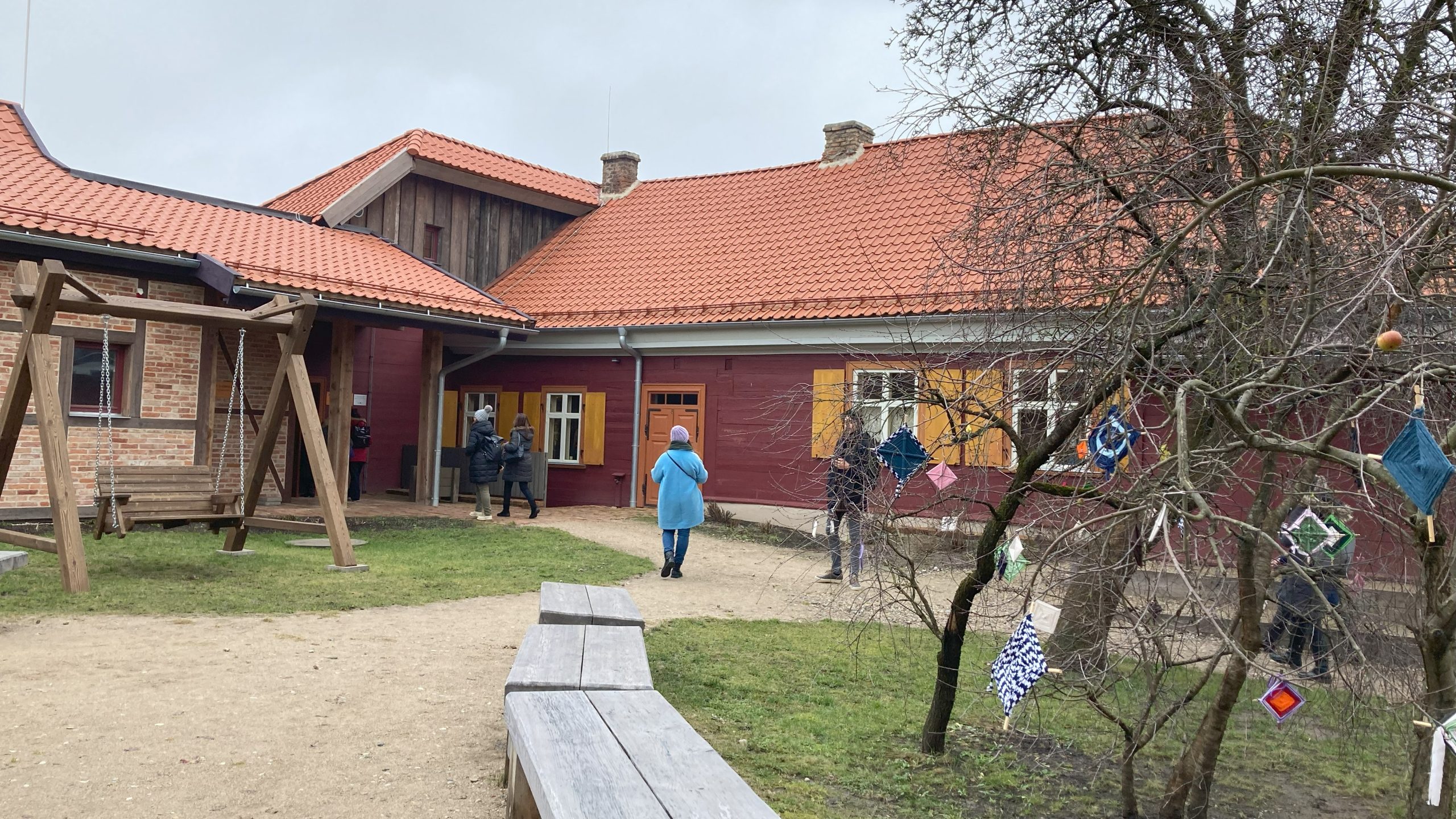 Perinne- ja käsityömuseo Austras Raksti Jelgavassa ulkoapäin.